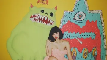 Whimsical Surrealism with Contrast - Пример 4