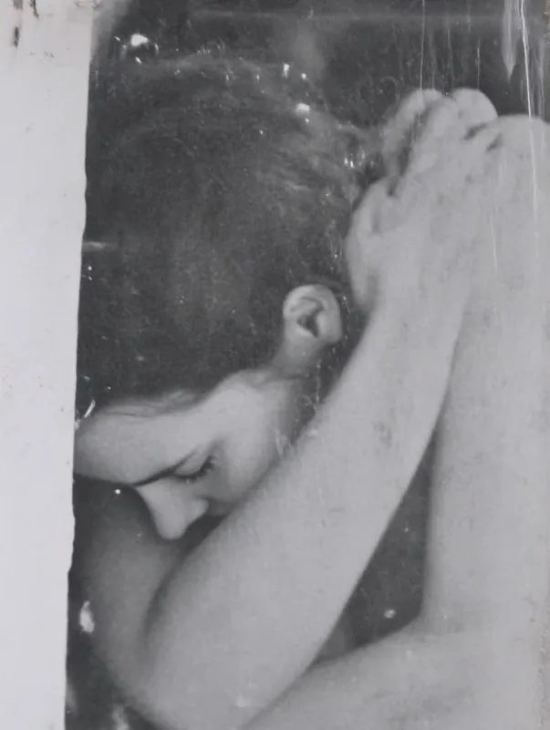 Melancholic Portrait in Black and White - Пример 3