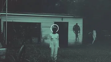 Surreal Eerie Aesthetic - Пример 1