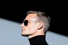 Chic and Minimalist Fashion Mood Board - Пример 4