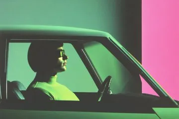 Retro Futuristic Minimalism - Пример 2